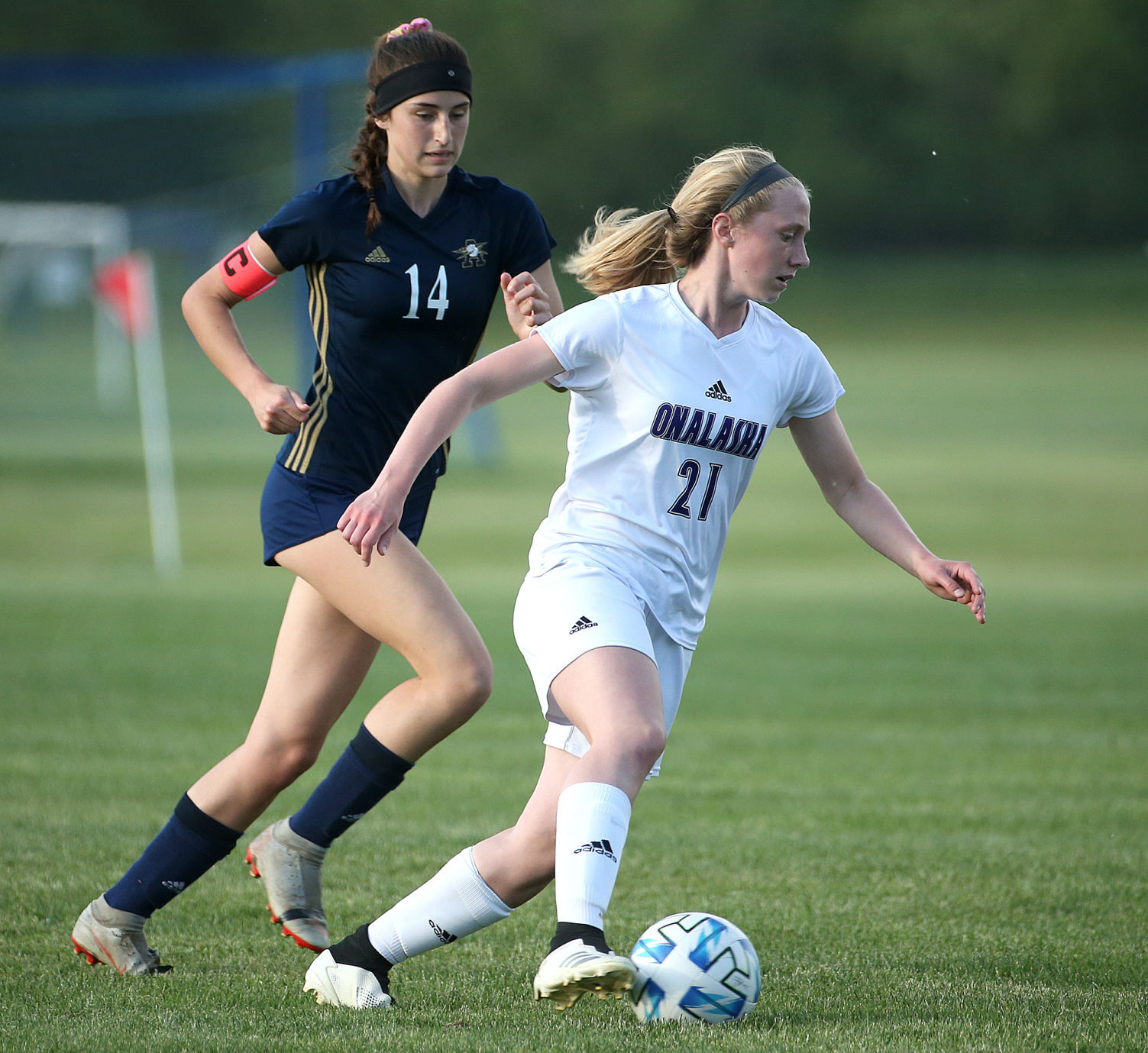 May 25: Onalaska vs Aquinas